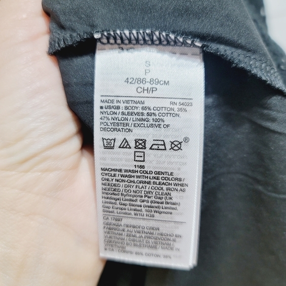 BANANA REPUBLIC BLACK LASER CUT  LONG SLEEVE BLOUSE, SZ SMALL - Picture 6 of 9